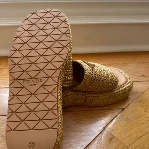Prada Raffia Flatform Sandals - Picture 5 of 5